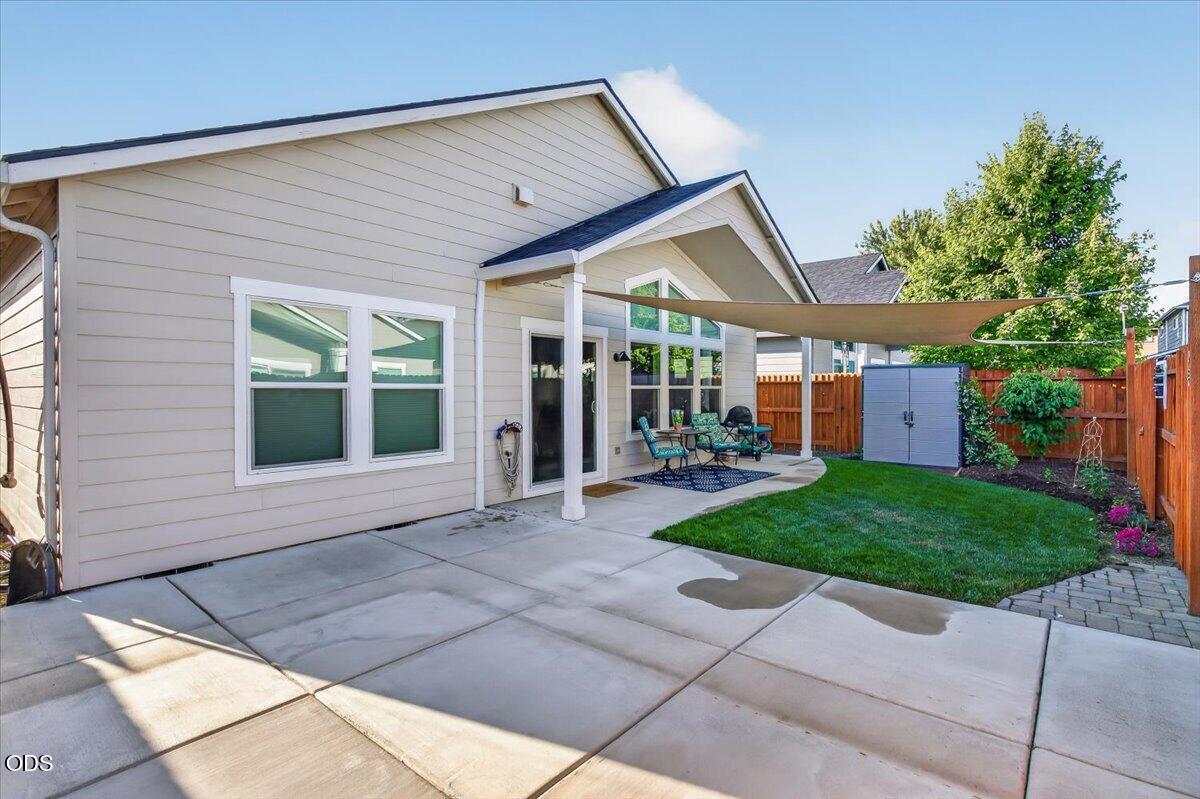 689 Heber Lane Medford, OR 97501 - Photo 21 of 24