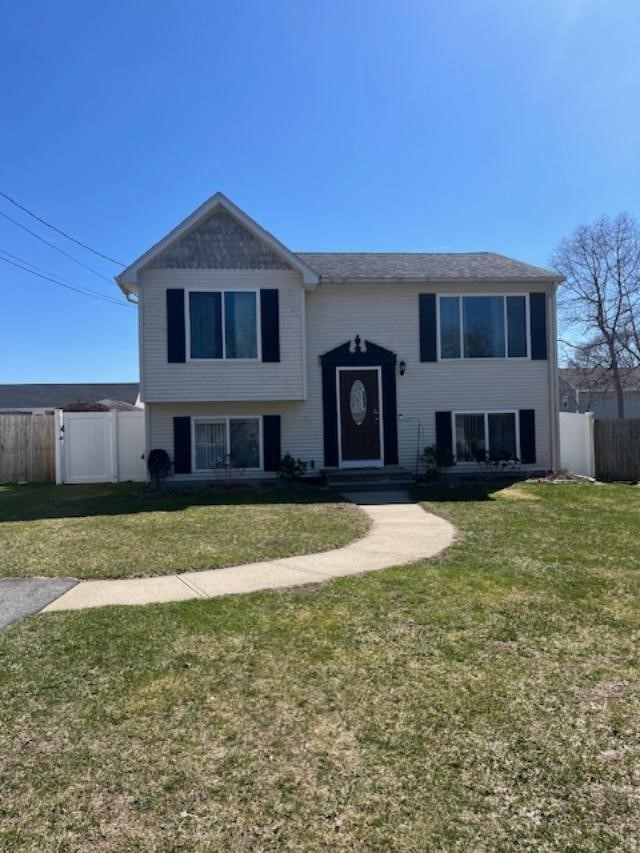 34 Chestnut Street Cumberland, RI 02864 - Photo 2 of 20