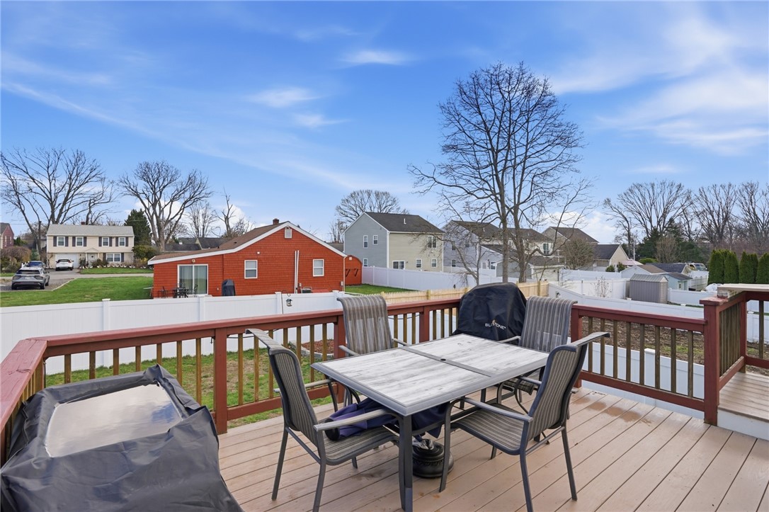 34 Chestnut Street Cumberland, RI 02864 - Photo 3 of 20