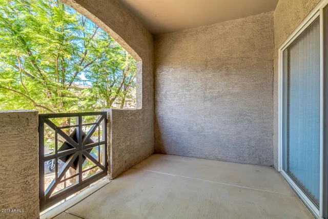 a view of an outdoor space