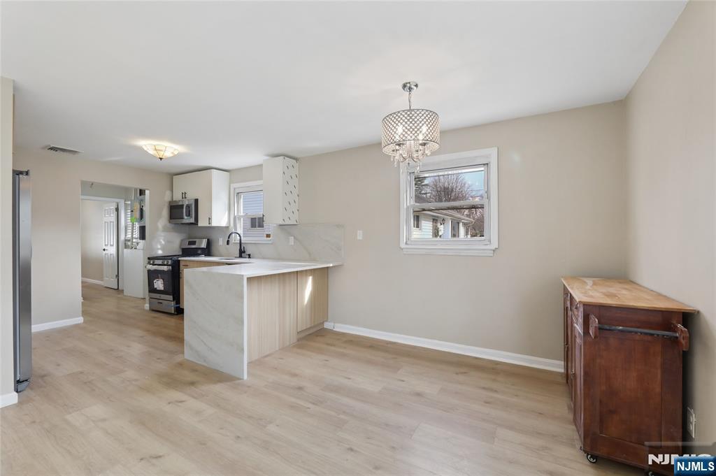 478 Riverside Terrace Rutherford, NJ 07070 - Photo 11 of 36