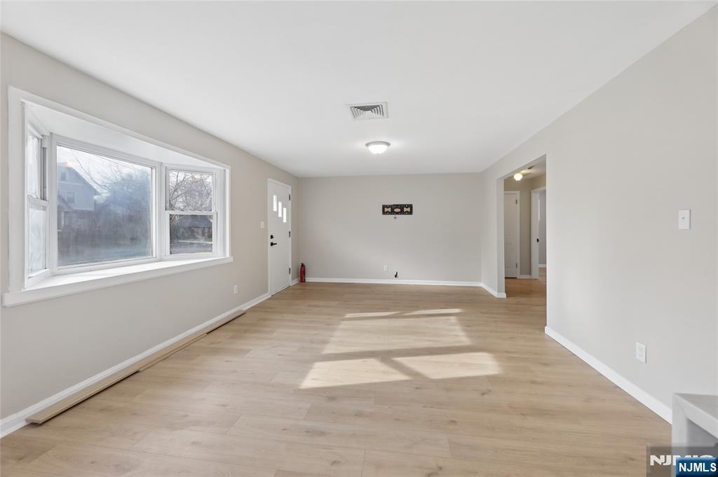 478 Riverside Terrace Rutherford, NJ 07070 - Photo 13 of 36