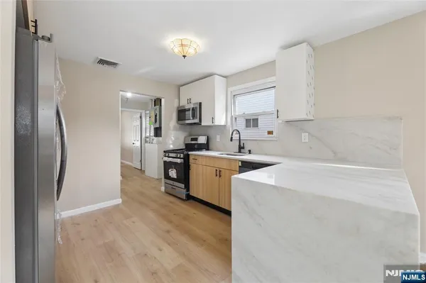 $689,000 | 478 Riverside Terrace, Rutherford, NJ 07070