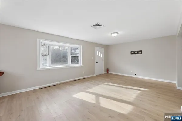 $689,000 | 478 Riverside Terrace, Rutherford, NJ 07070