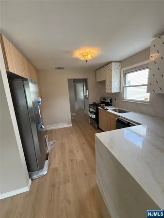 $689,000 | 478 Riverside Terrace, Rutherford, NJ 07070