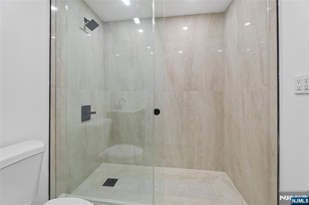 478 Riverside Terrace Rutherford, NJ 07070 - Photo 30 of 36