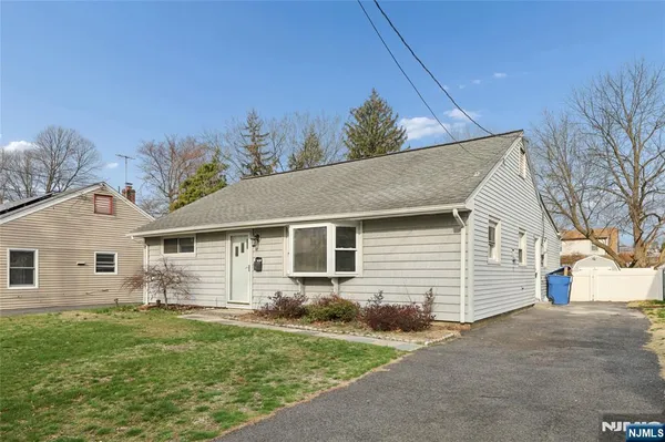 $689,000 | 478 Riverside Terrace, Rutherford, NJ 07070