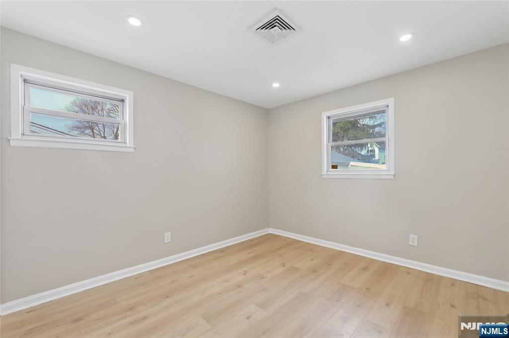 478 Riverside Terrace Rutherford, NJ 07070 - Photo 33 of 36