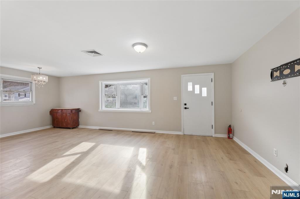 478 Riverside Terrace Rutherford, NJ 07070 - Photo 8 of 36