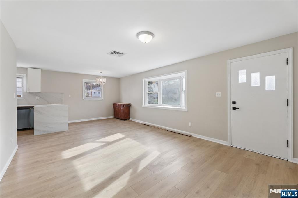 478 Riverside Terrace Rutherford, NJ 07070 - Photo 9 of 36