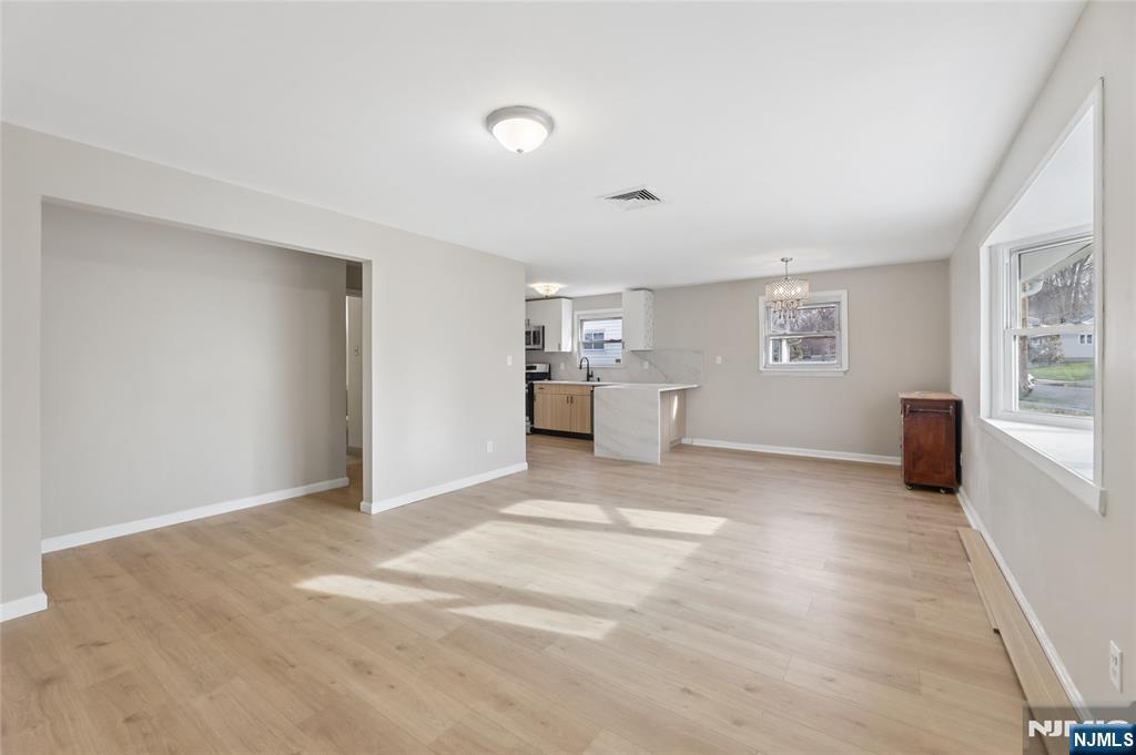 478 Riverside Terrace Rutherford, NJ 07070 - Photo 10 of 36