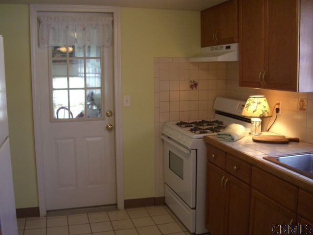 134 Albermarle Road Scotia, NY 12302 - Photo 4 of 15 Photo 4