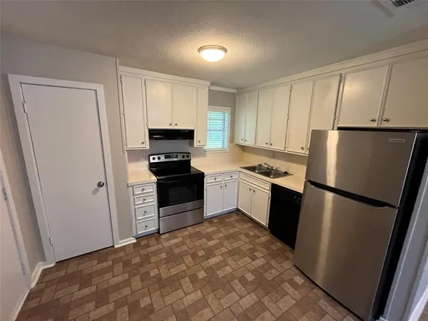 $1,400 | 8732 Slay Street, Dallas, TX 75217