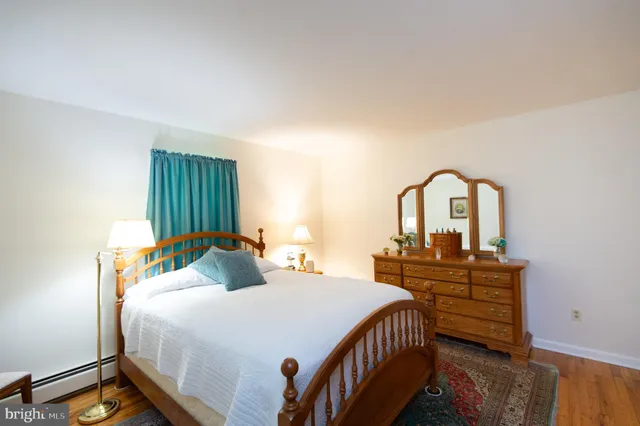 a bathroom with a bath tub