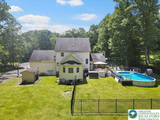 $599,900 | 118 Hollow Drive, Stroudsburg, PA 18360