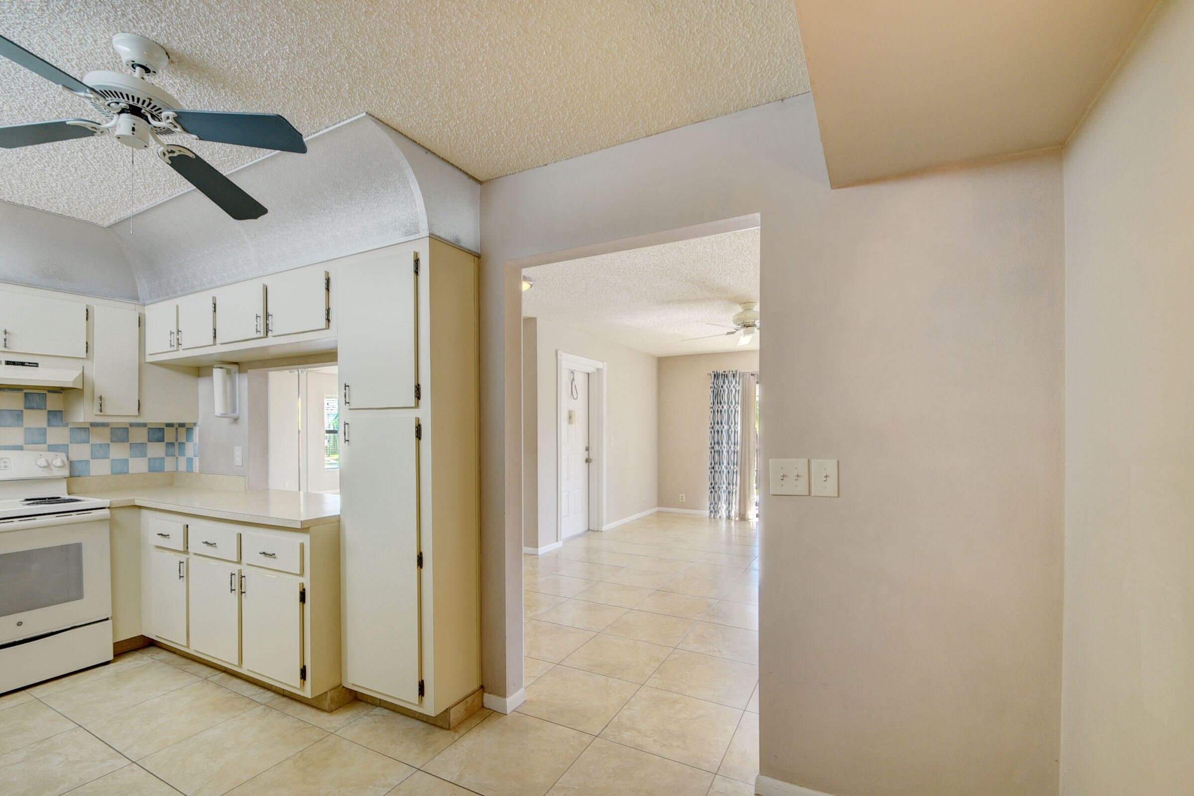 802 Sky Pine Way, Unit C2 Greenacres, FL 33415 - Photo 9 of 28 11_apartment (11)