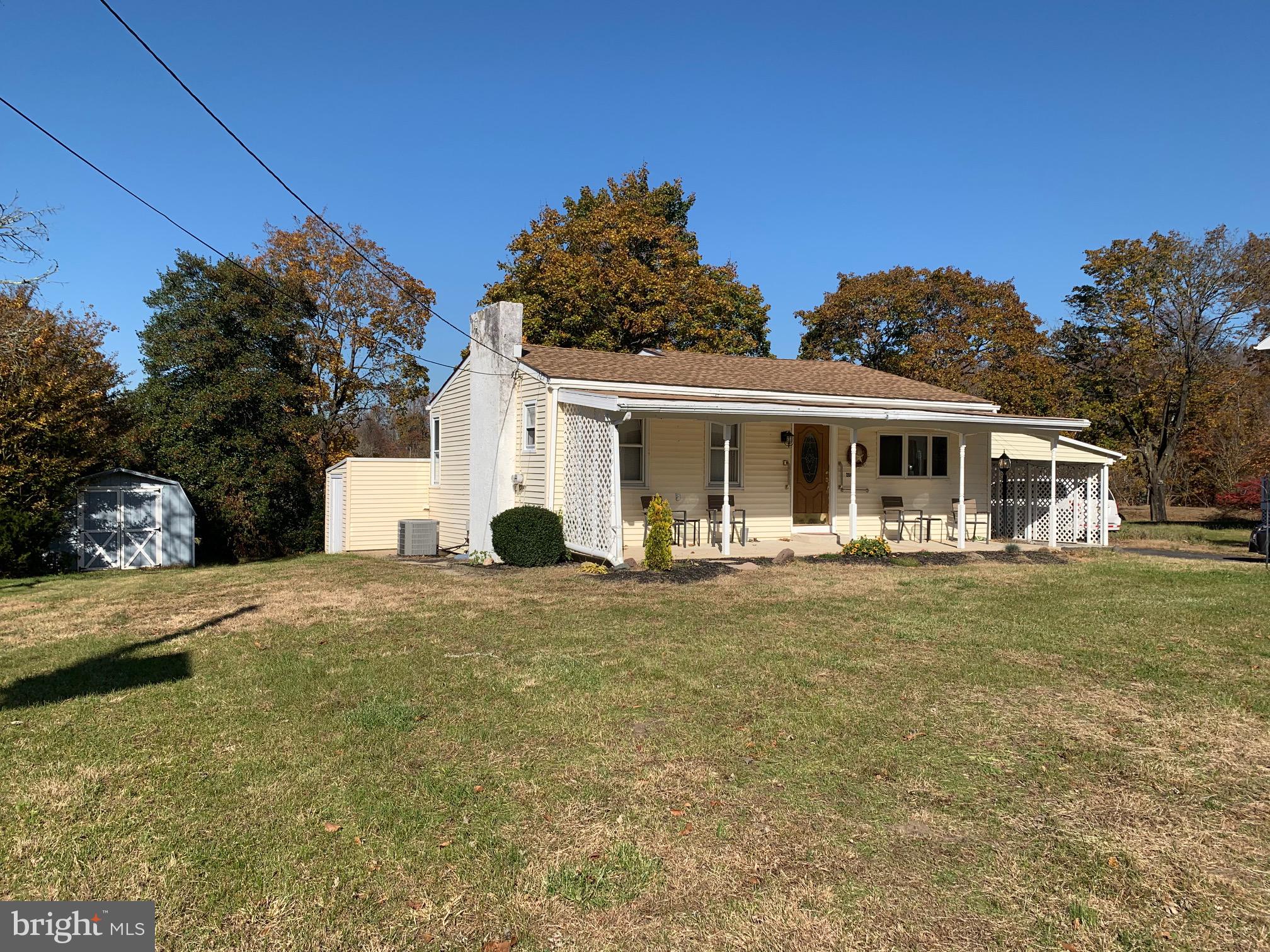 28429 School House Road Columbus, NJ 08022 - Photo 1 of 11