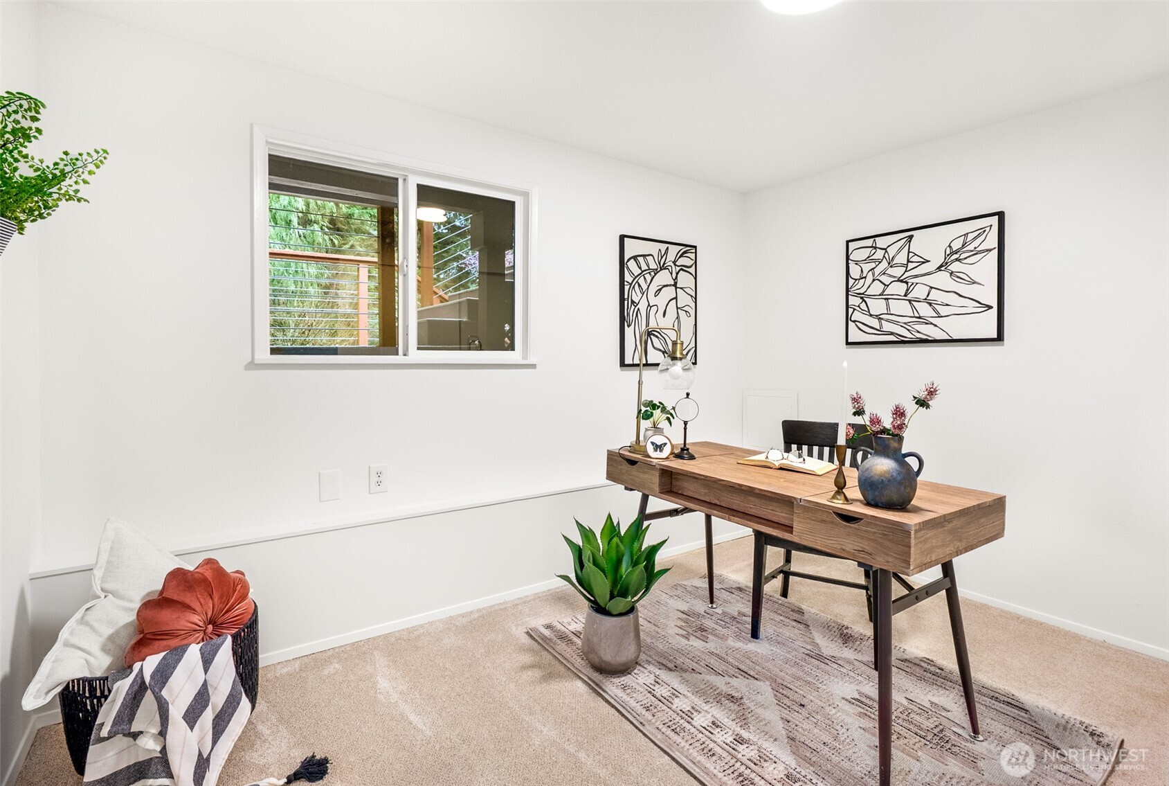 15727 Cascadian Way Bothell, WA 98012 - Photo 17 of 40 a workspace with furniture and window