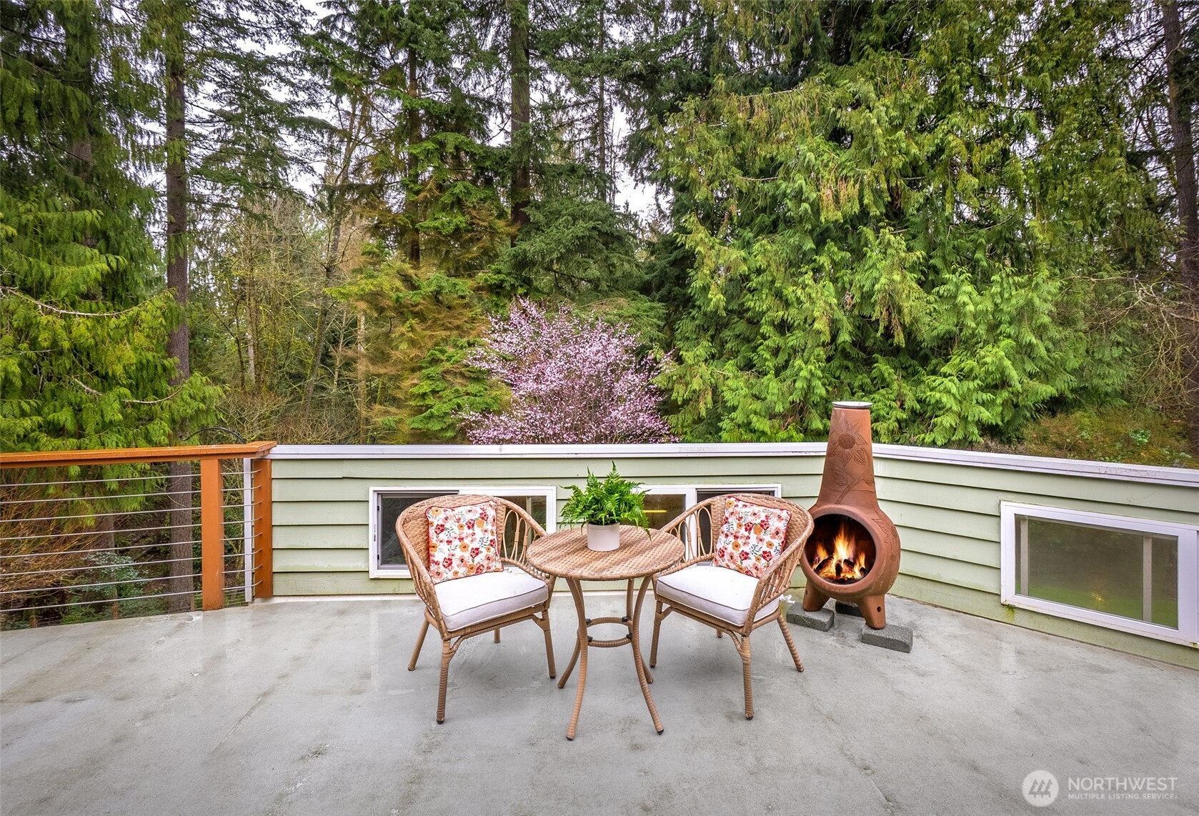 15727 Cascadian Way Bothell, WA 98012 - Photo 22 of 40 a view of a chairs and table in the patio