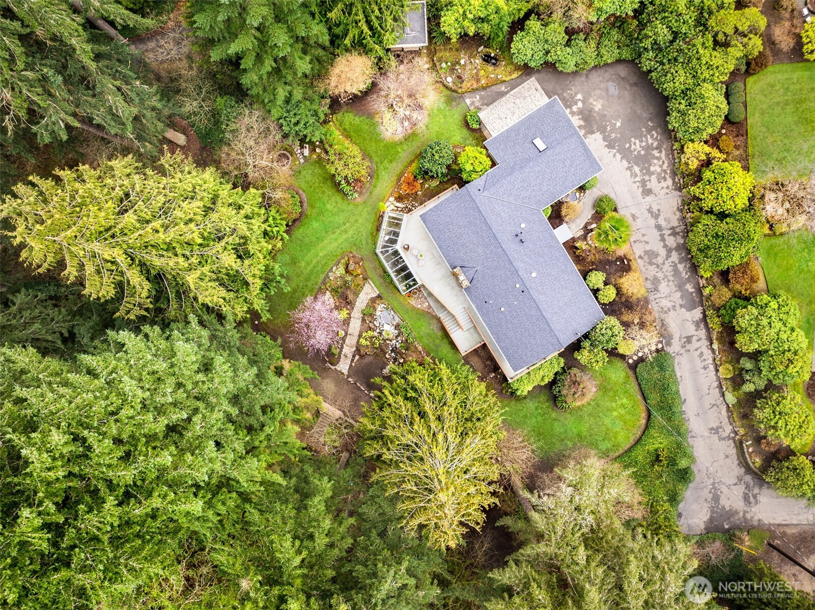 15727 Cascadian Way Bothell, WA 98012 - Photo 33 of 40 an aerial view of residential house with yard and swimming pool