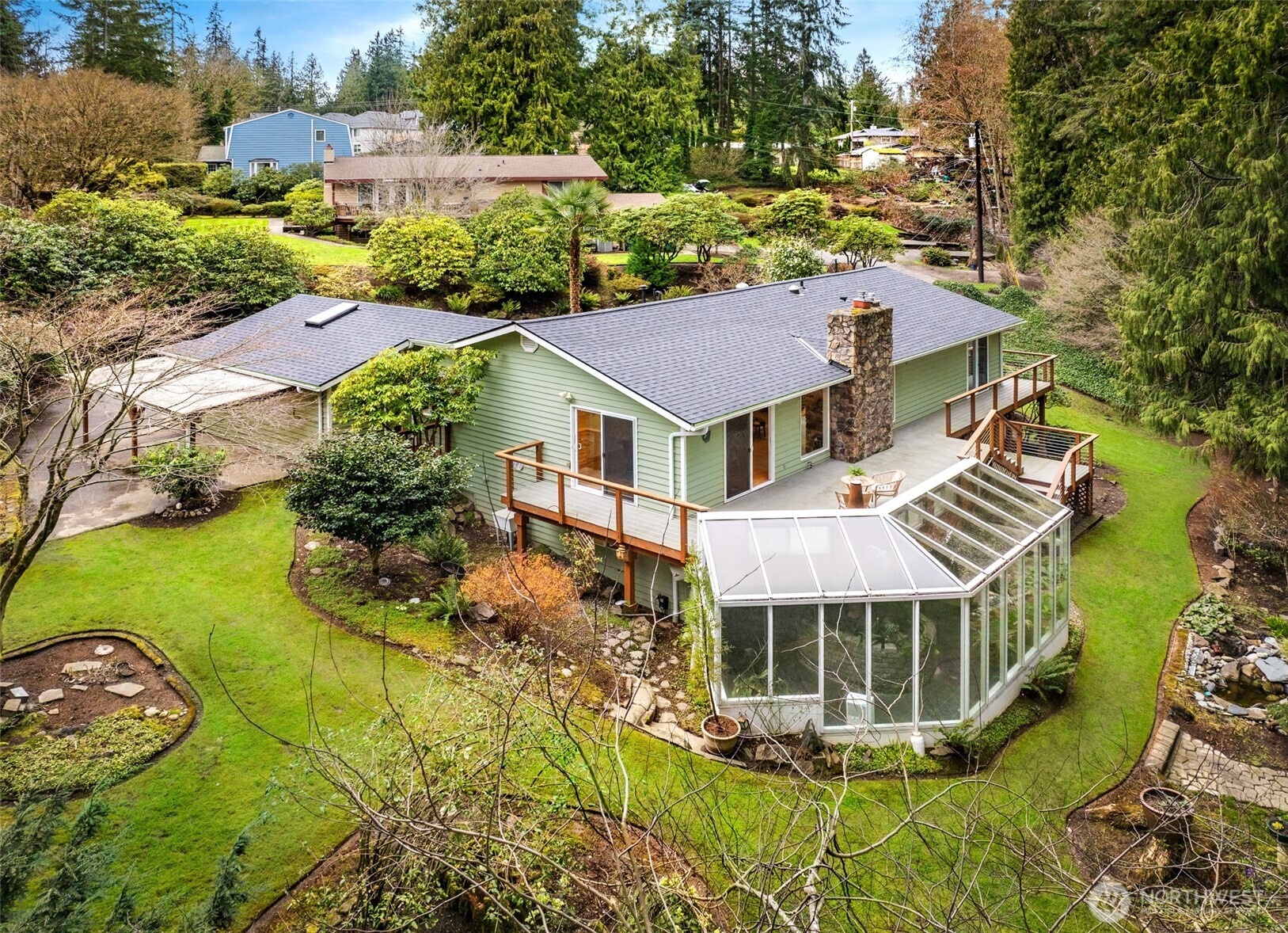 15727 Cascadian Way Bothell, WA 98012 - Photo 34 of 40 an aerial view of a house with a garden