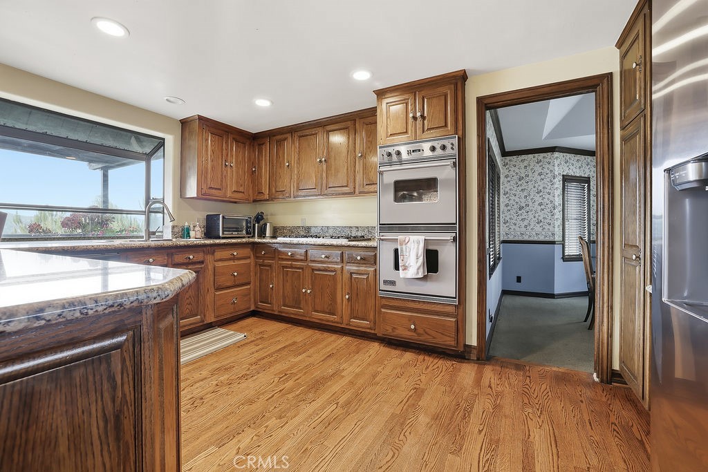 24300 Sylvan Glen Road Calabasas, CA 91302 - Photo 11 of 46