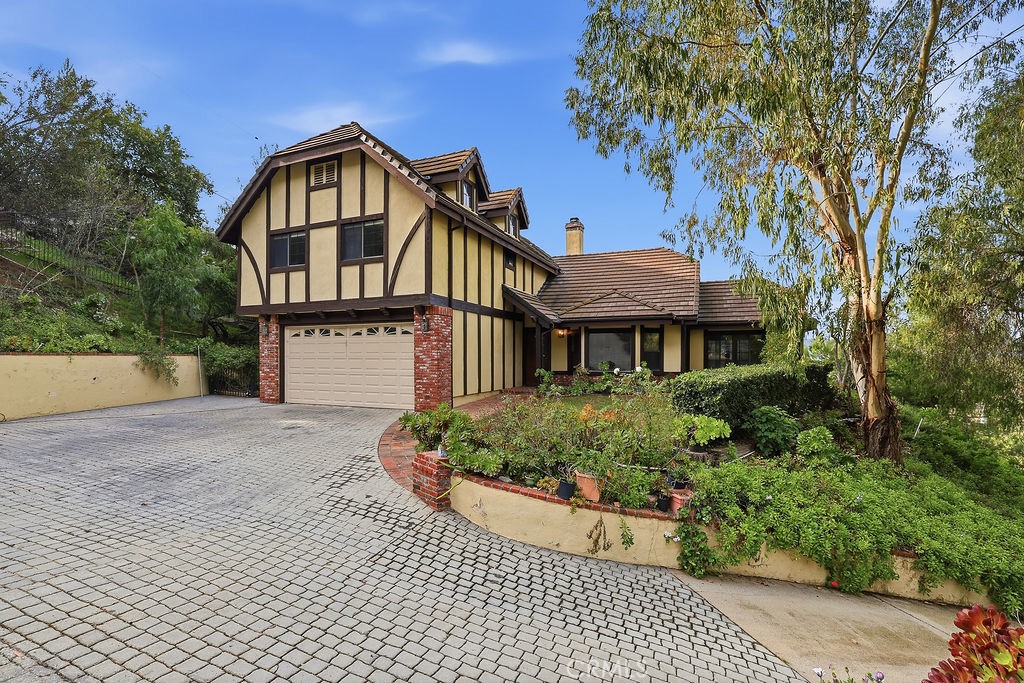 24300 Sylvan Glen Road Calabasas, CA 91302 - Photo 12 of 47
