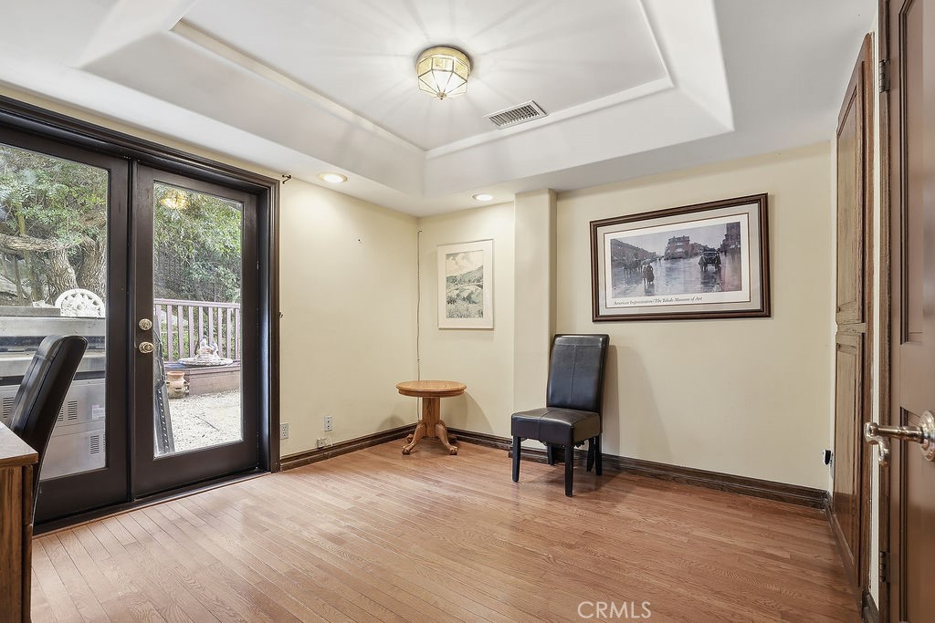 24300 Sylvan Glen Road Calabasas, CA 91302 - Photo 17 of 46