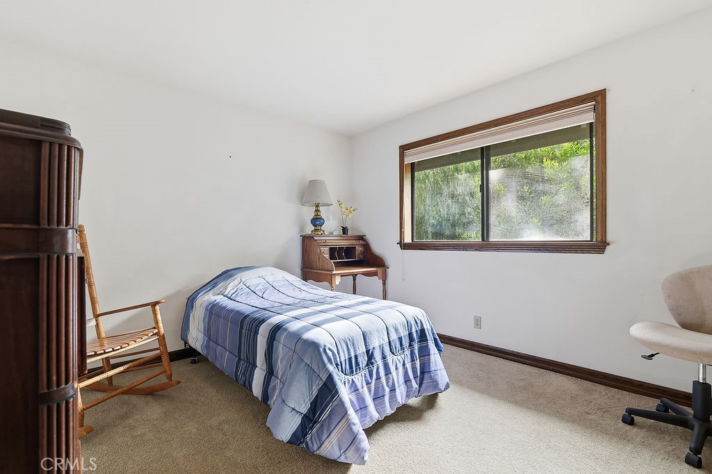 24300 Sylvan Glen Road Calabasas, CA 91302 - Photo 19 of 46