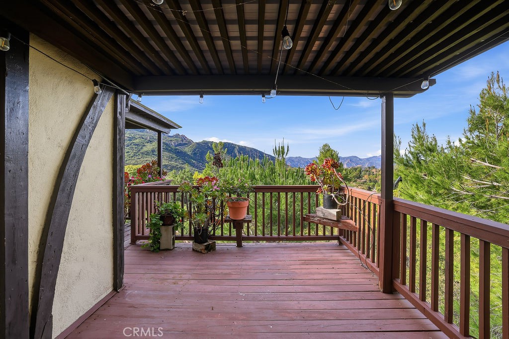 24300 Sylvan Glen Road Calabasas, CA 91302 - Photo 33 of 46