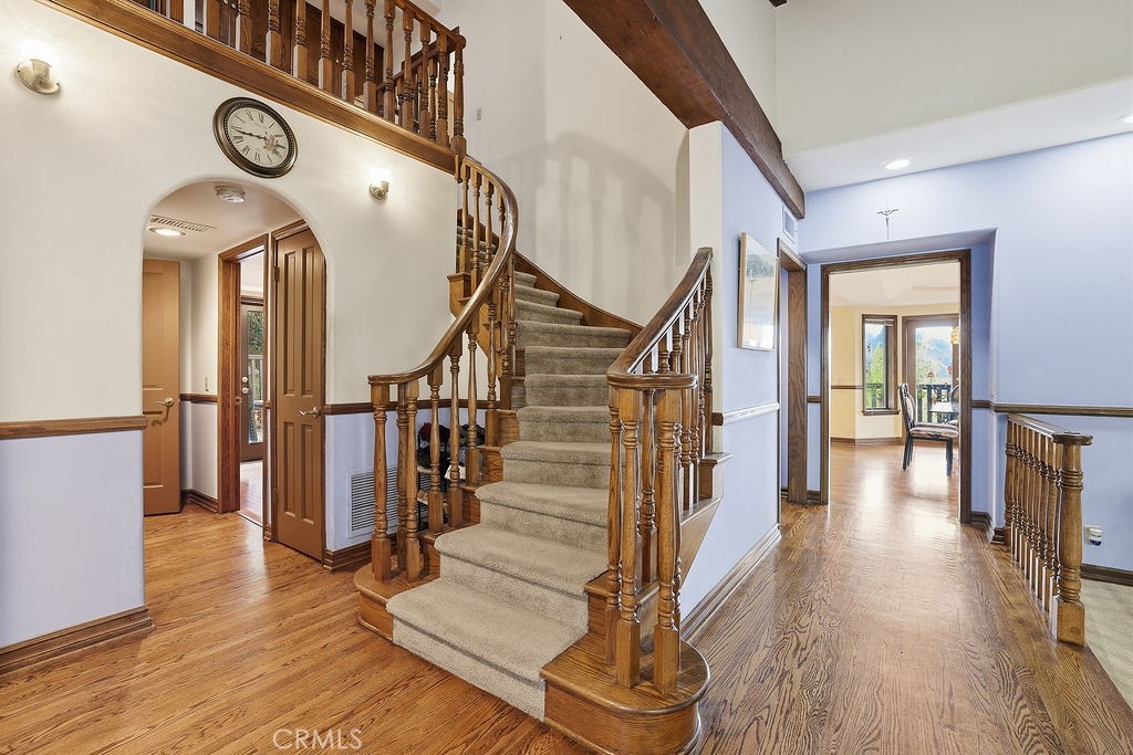 24300 Sylvan Glen Road Calabasas, CA 91302 - Photo 5 of 46