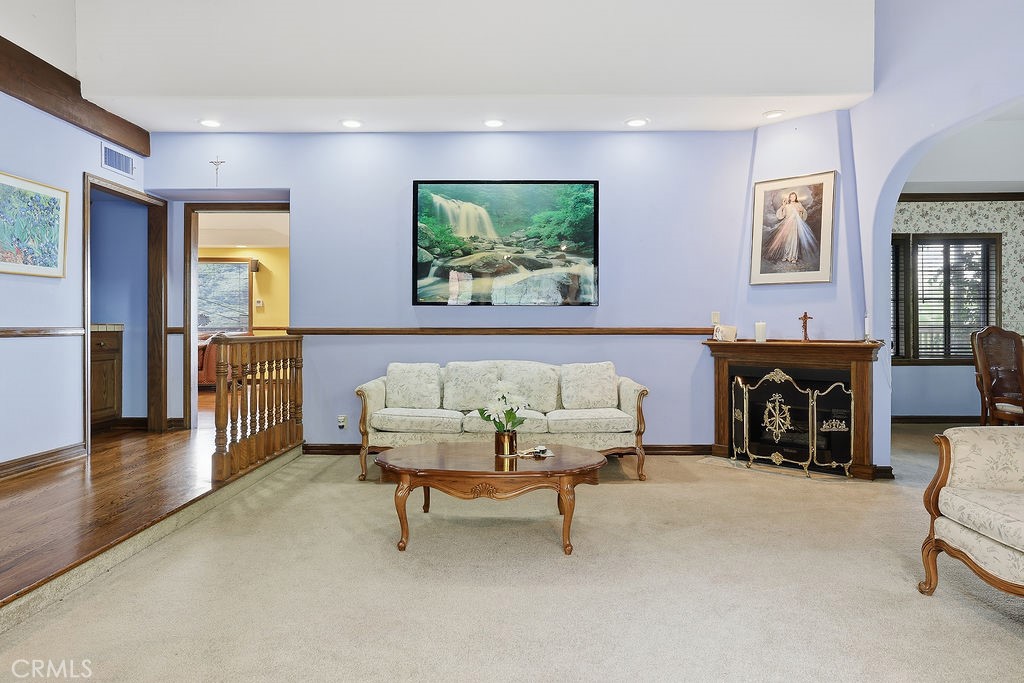 24300 Sylvan Glen Road Calabasas, CA 91302 - Photo 6 of 46