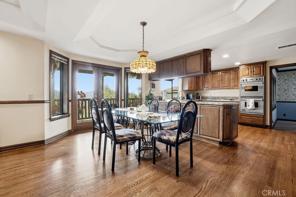 24300 Sylvan Glen Road Calabasas, CA 91302 - Photo 8 of 46