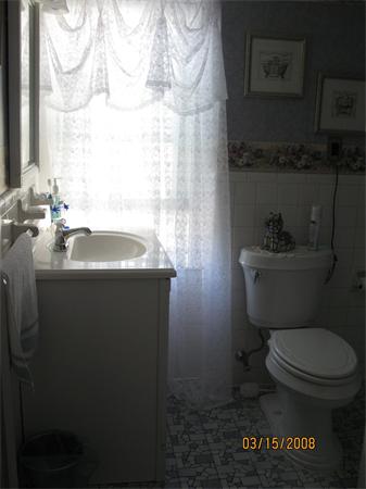29 Indian Road Waltham, MA 02451 - Photo 10 of 19 Gallery Image 10
