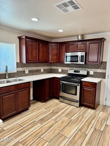 $898,000 | 5024 Shipley Glen Drive, Los Angeles, CA 90042