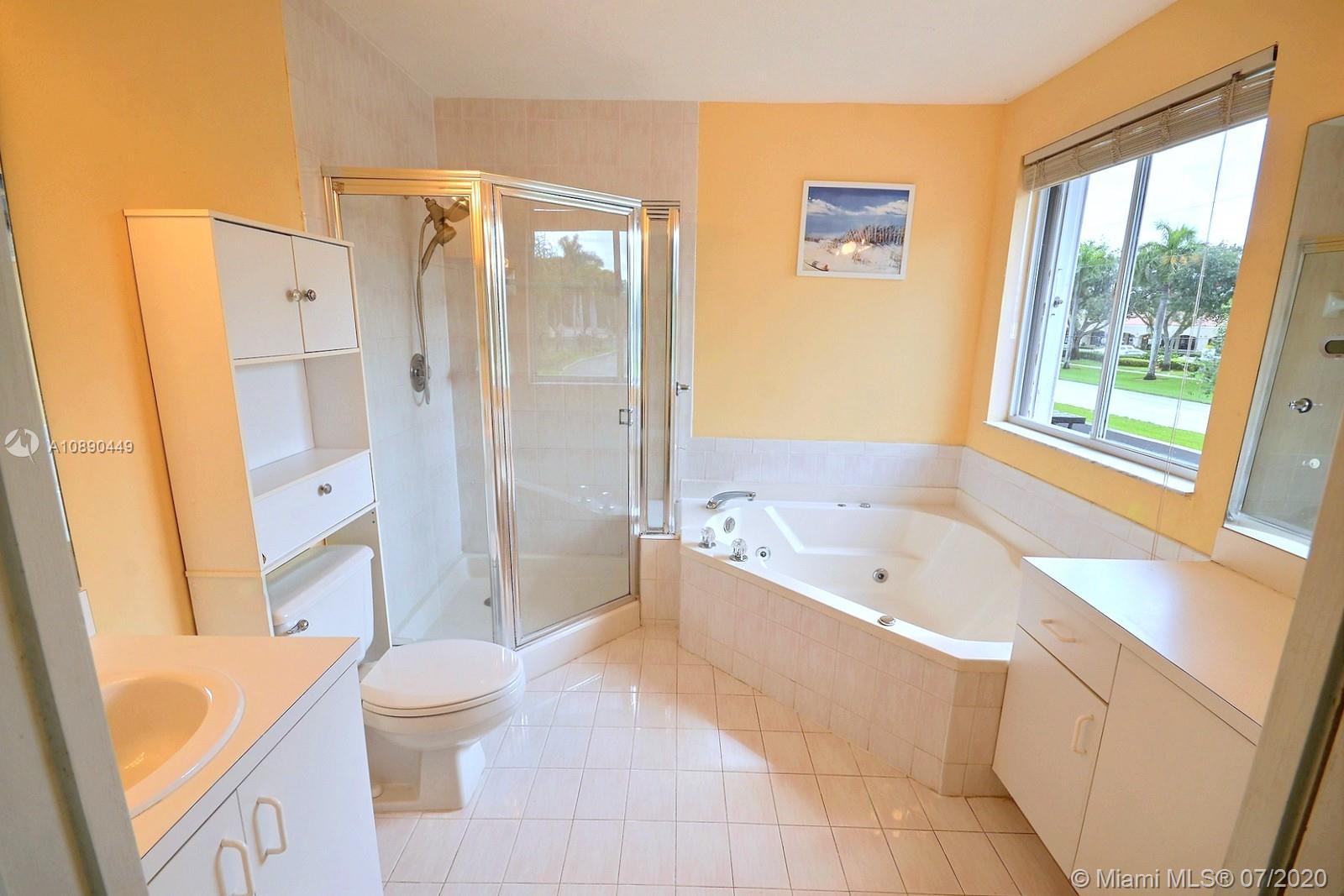2580 Rampart Way North Cooper City, FL 33026 - Photo 21 of 38 Gallery Image 21