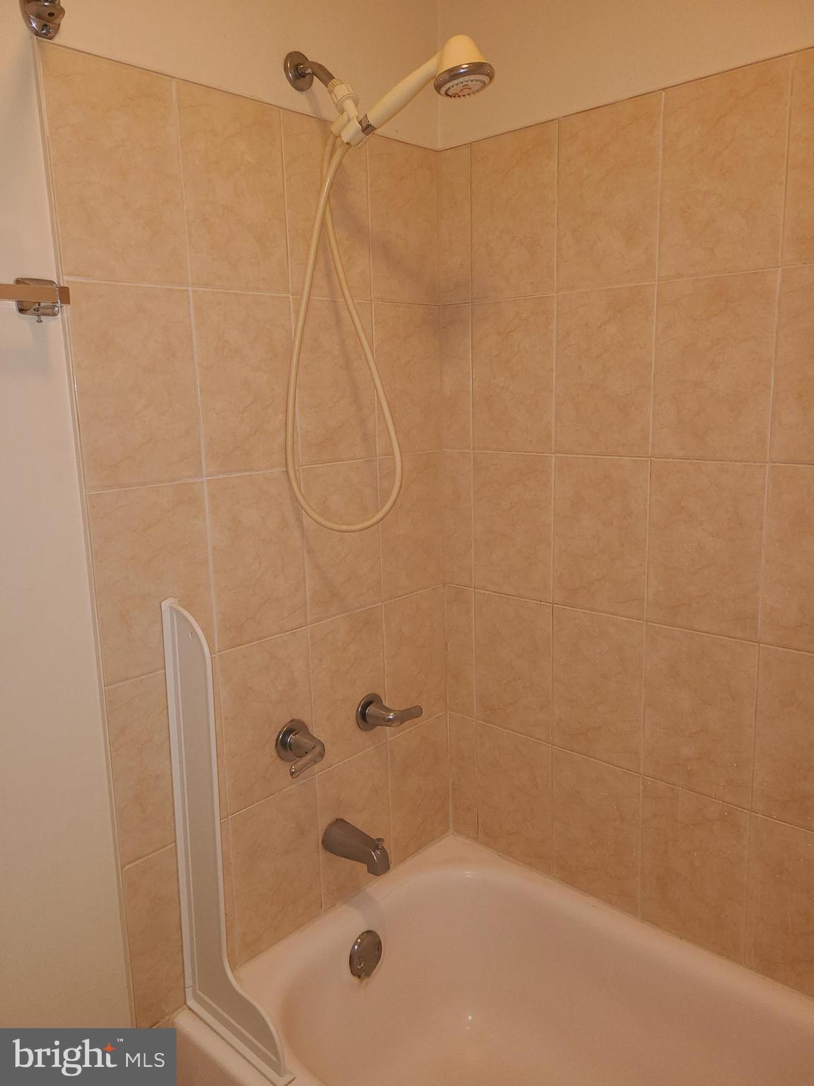 5820 Royal Ridge Drive, Unit L Springfield, VA 22152 - Photo 10 of 24
