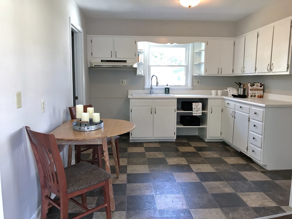1405 Ridgeway Avenue Vincennes, IN 47591 - Photo 4 of 12 Gallery Image 4
