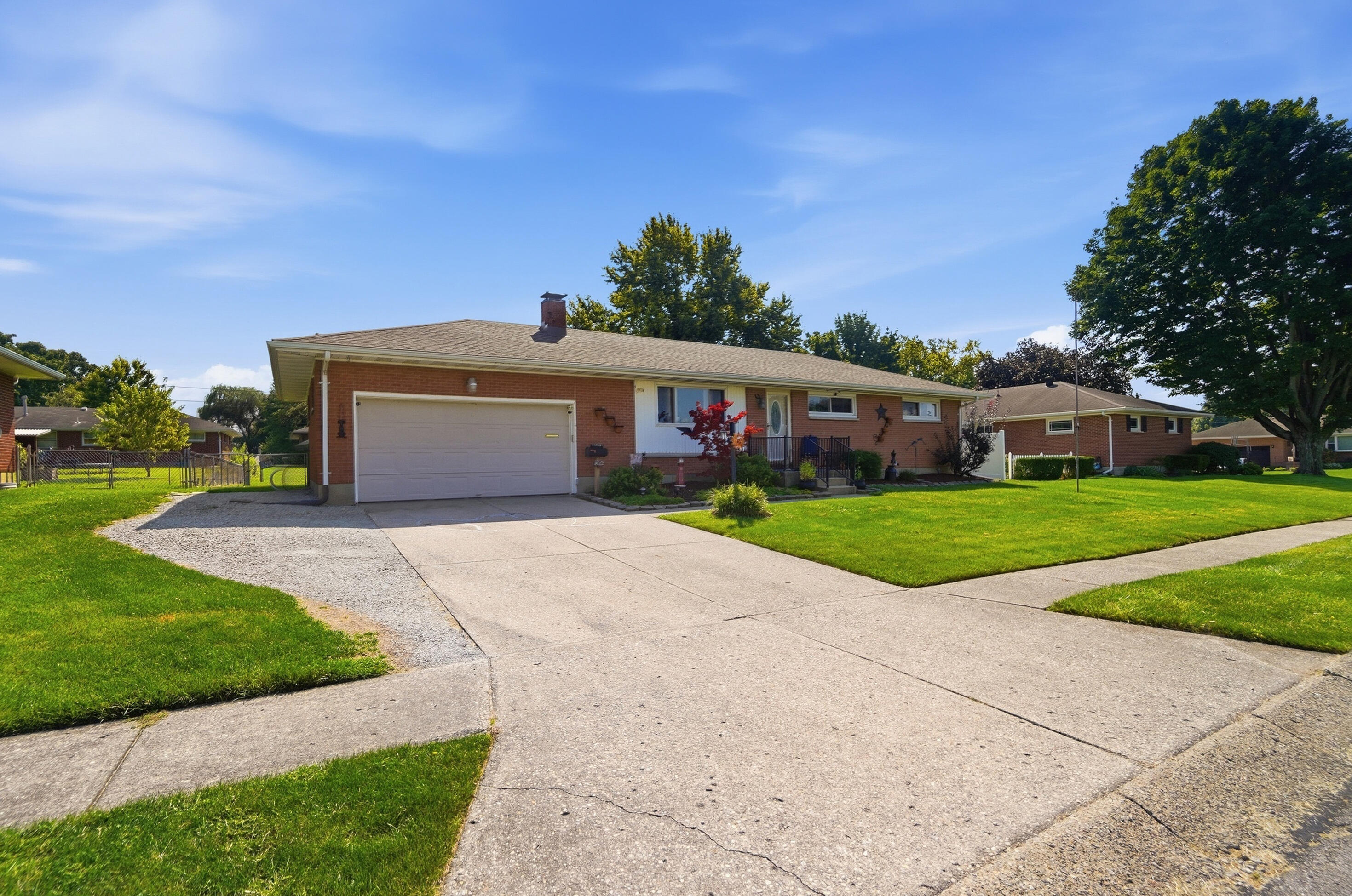 4522 Laredo Street Springfield, OH 45503 - Photo 4 of 63 003