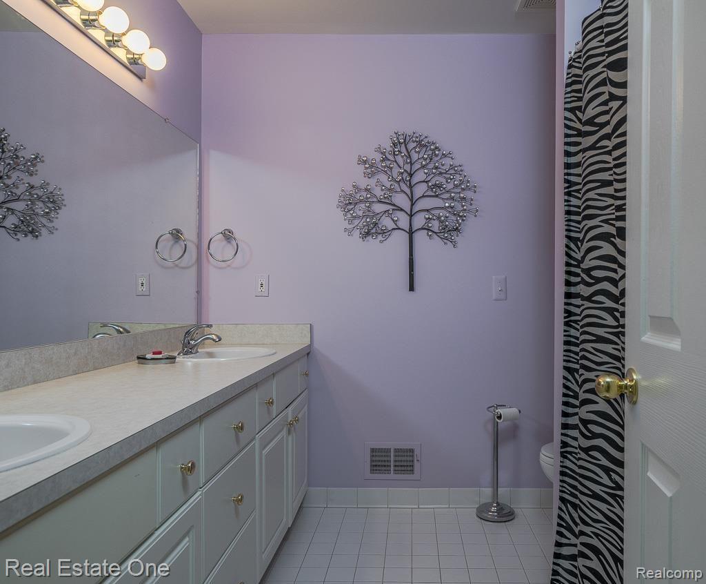 633 Appoline Court Rochester, MI 48307 - Photo 25 of 32 633 Appoline, Rochester MI, Koteles, 05-18-15-922-4.jpg