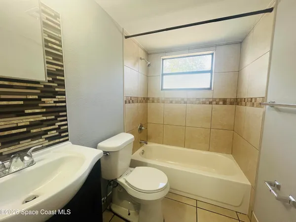 $1,250 | 402 Adams Avenue, Unit G, Cape Canaveral, FL 32920