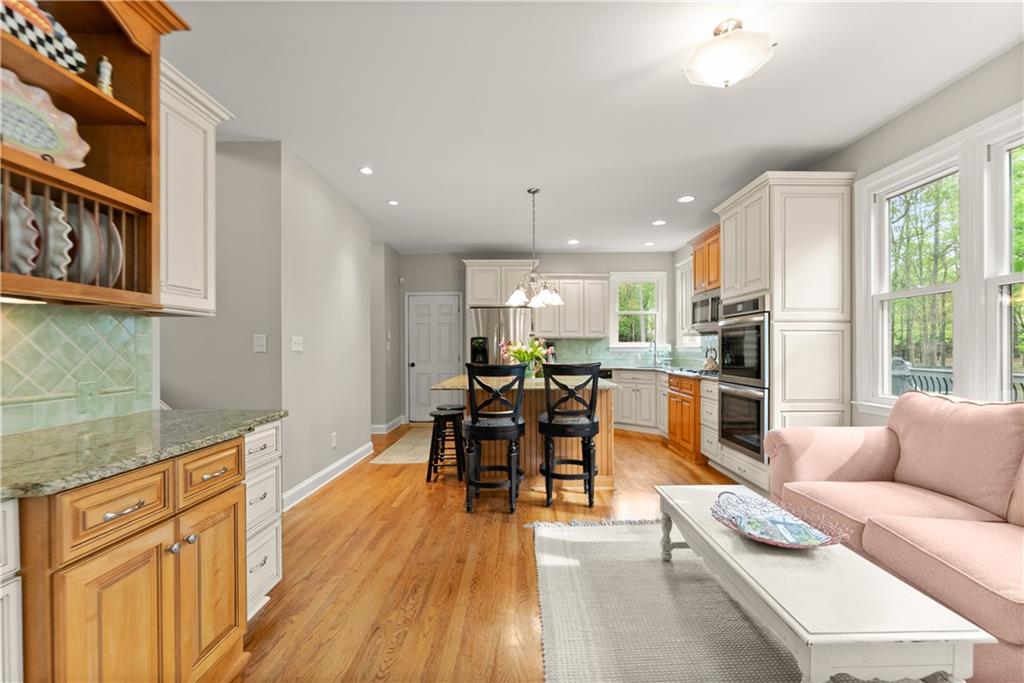 1045 Coleridge Way Suwanee, GA 30024 - Photo 14 of 51