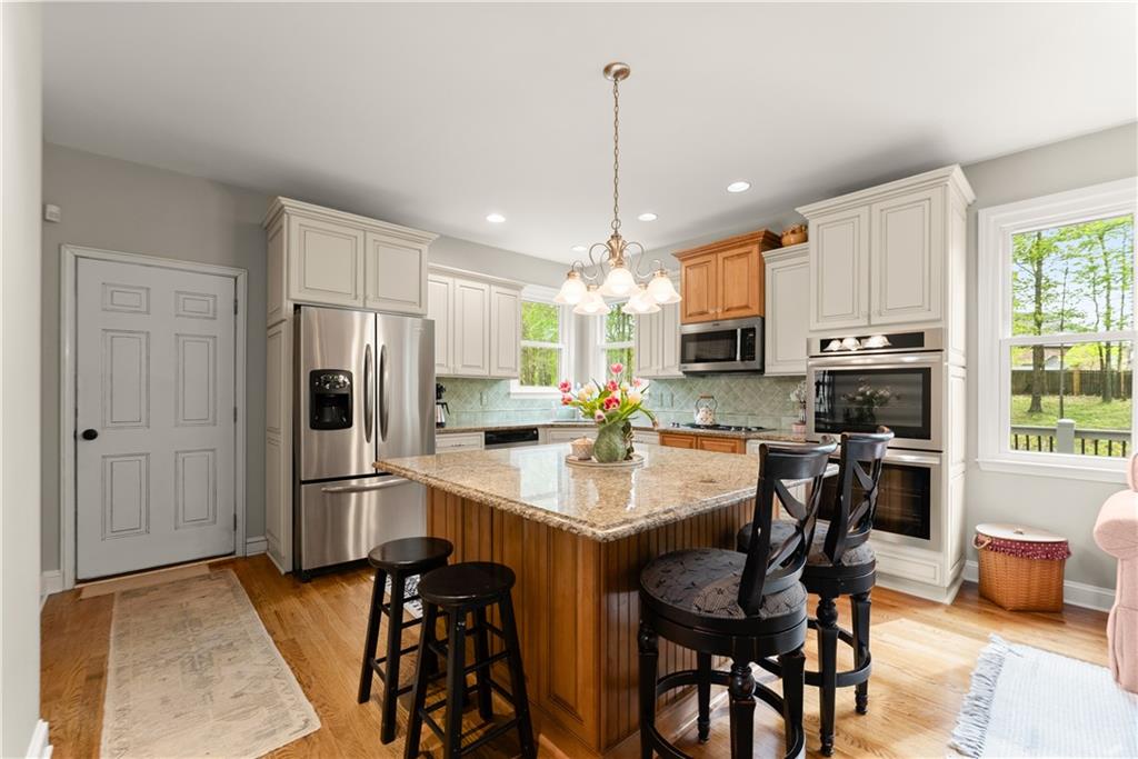 1045 Coleridge Way Suwanee, GA 30024 - Photo 8 of 51