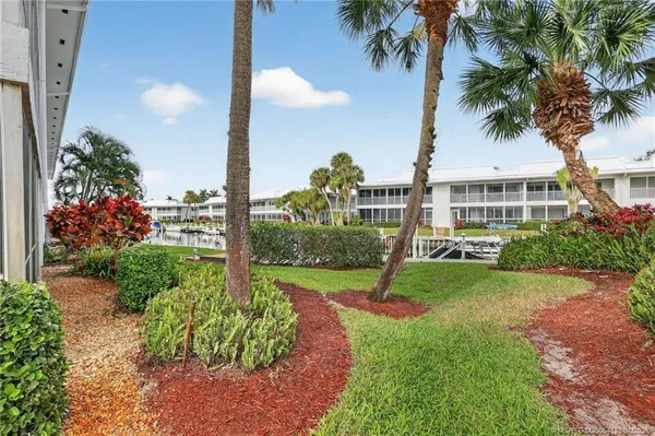 $309,900 | 1866 Southwest Palm City Road, Unit 107, Stuart, FL 34994