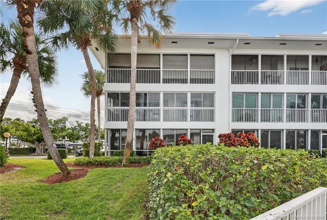 $344,900 | 1866 Southwest Palm City Road, Unit 107, Stuart, FL 34994