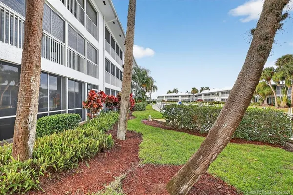 $309,900 | 1866 Southwest Palm City Road, Unit 107, Stuart, FL 34994