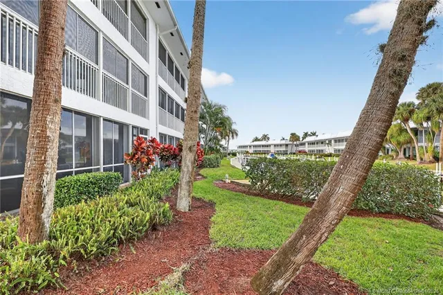 $344,900 | 1866 Southwest Palm City Road, Unit 107, Stuart, FL 34994