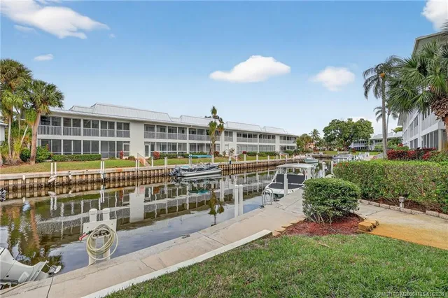 $344,900 | 1866 Southwest Palm City Road, Unit 107, Stuart, FL 34994