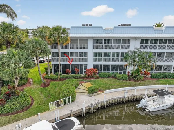 $309,900 | 1866 Southwest Palm City Road, Unit 107, Stuart, FL 34994