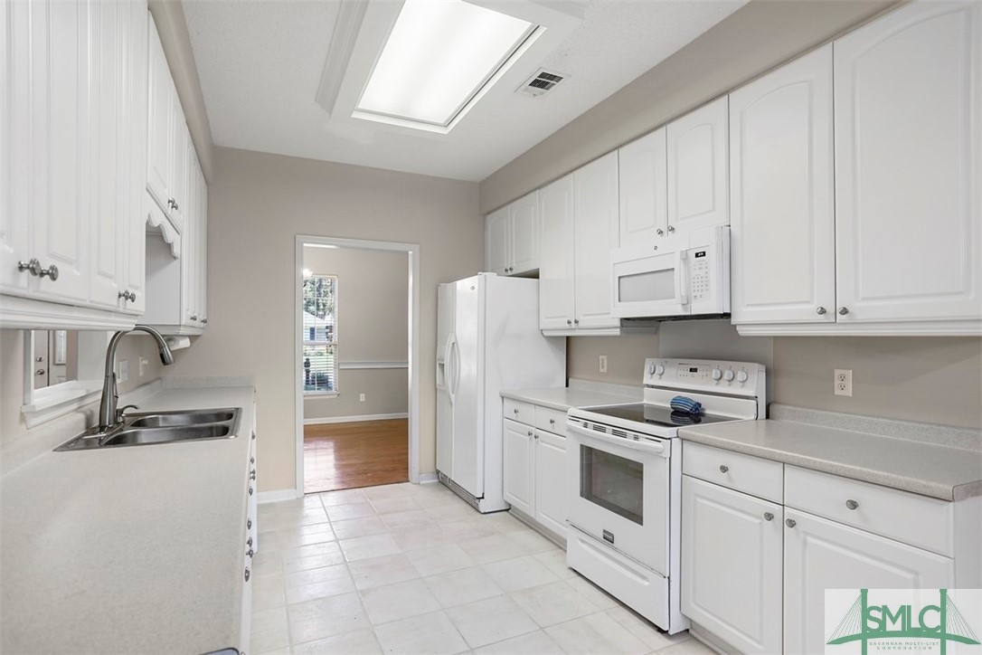 123 Sweet Gum Road Savannah, GA 31410 - Photo 6 of 26 Gallery Image 6